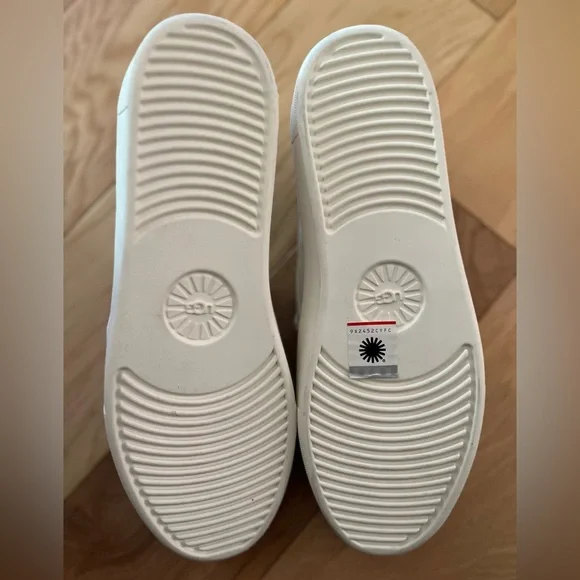 Uggs Bone White Jass Leather Slip-on, Sz 10 NWT - Picture 4 of 4